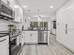 1916  Shorewood Drive , Grapevine Texas 76051