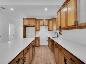 921  Hollywood Avenue , Dallas Texas 75208