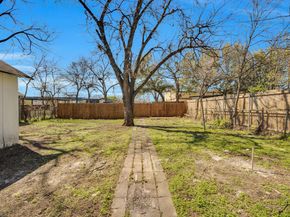 921  Hollywood Avenue , Dallas Texas 75208