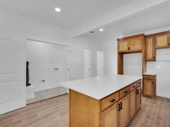 921  Hollywood Avenue , Dallas Texas 75208