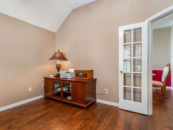 504  Landing Court , Grapevine Texas 76051