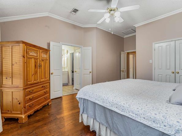 504  Landing Court , Grapevine Texas 76051