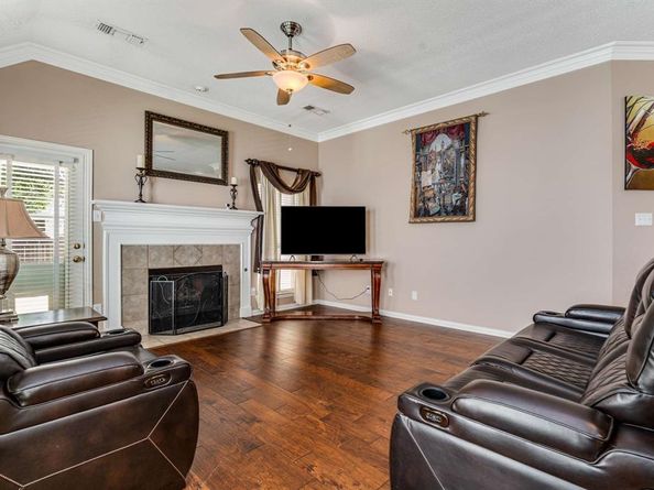 504  Landing Court , Grapevine Texas 76051
