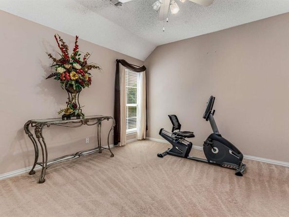 504  Landing Court , Grapevine Texas 76051