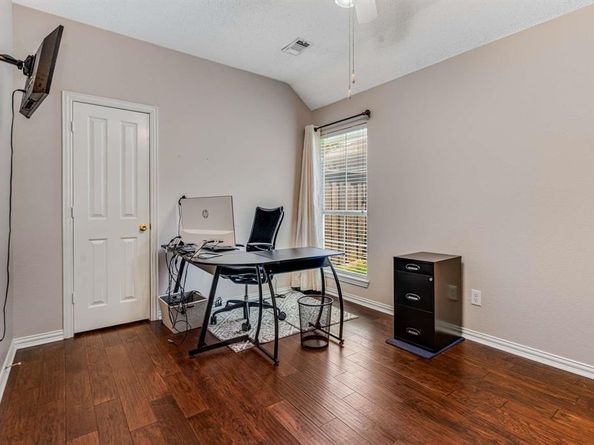 504  Landing Court , Grapevine Texas 76051