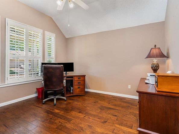 504  Landing Court , Grapevine Texas 76051