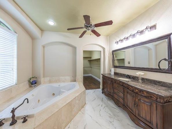 1601  Chessington Lane , McKinney Texas 75072