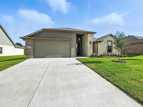 629  Mooney Drive , Saginaw Texas 76179