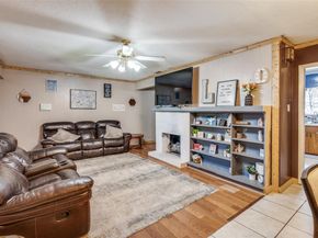 1033  Lydick Lane , River Oaks Texas 76114