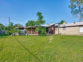 1033  Lydick Lane , River Oaks Texas 76114