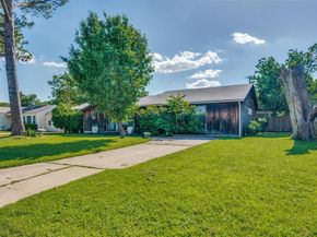 1033  Lydick Lane , River Oaks Texas 76114