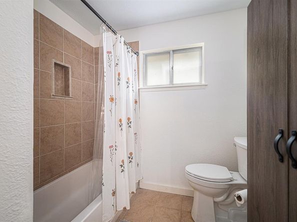 5816  Whitman Avenue , Fort Worth Texas 76133