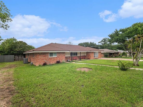 5816  Whitman Avenue , Fort Worth Texas 76133