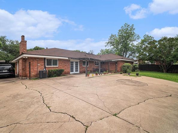5816  Whitman Avenue , Fort Worth Texas 76133