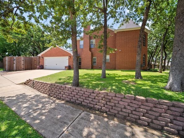 5501  Eagle Rock Road , Arlington Texas 76017