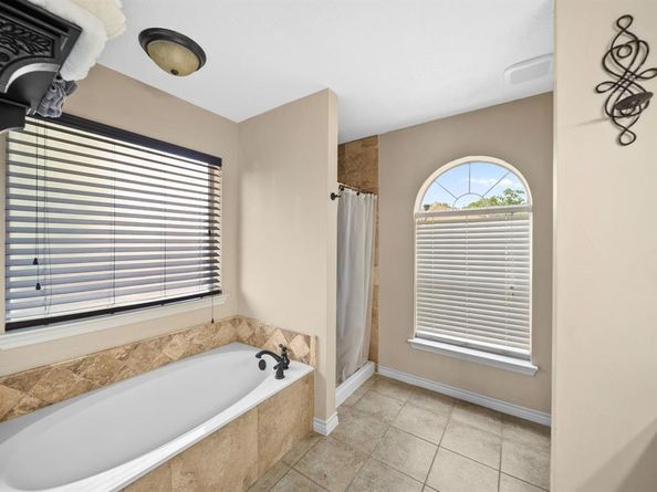 5501  Eagle Rock Road , Arlington Texas 76017