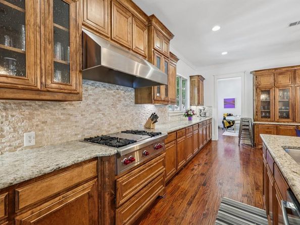 2301  Cardinal Boulevard , Carrollton Texas 75010