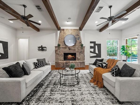2301  Cardinal Boulevard , Carrollton Texas 75010