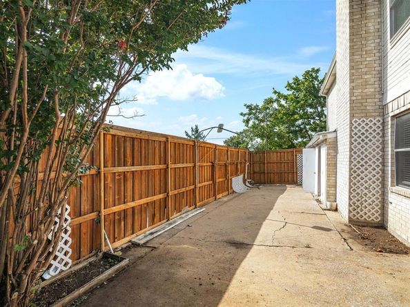 635  Ridgemont Drive , Allen Texas 75002
