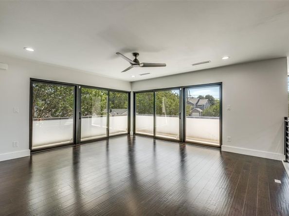 3321  Coronet Boulevard , Dallas Texas 75212