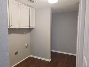 1805  Haymeadow  , Carrollton Texas 75007