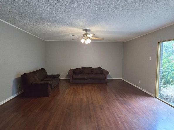 1805  Haymeadow  , Carrollton Texas 75007