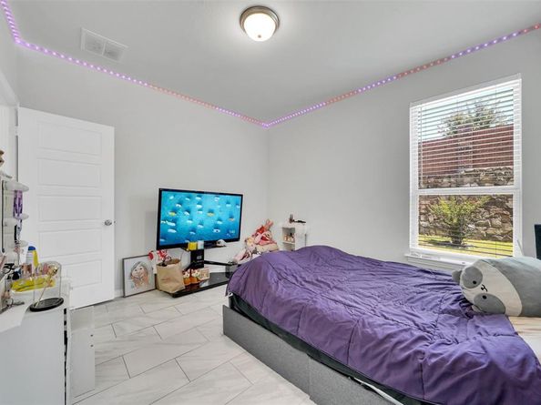 2410  Hillview Drive , Garland Texas 75043