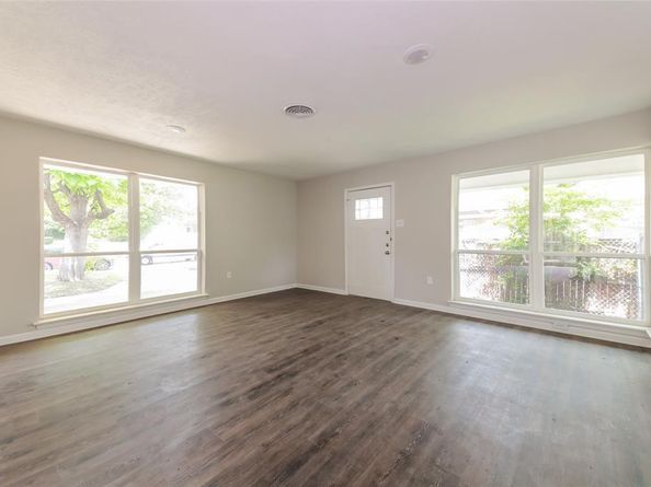 3209  Millmar Drive , Dallas Texas 75228