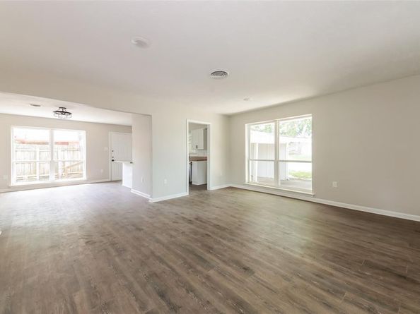 3209  Millmar Drive , Dallas Texas 75228