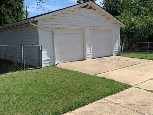 3600  Katrine Street , Haltom City Texas 76117