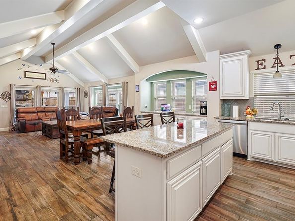 1709  George Lane , Little Elm Texas 75068