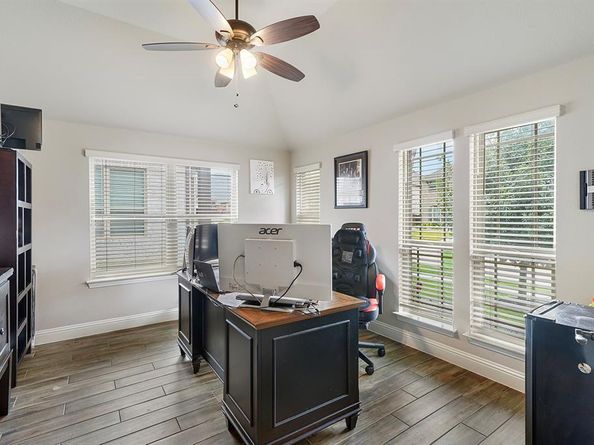 1709  George Lane , Little Elm Texas 75068