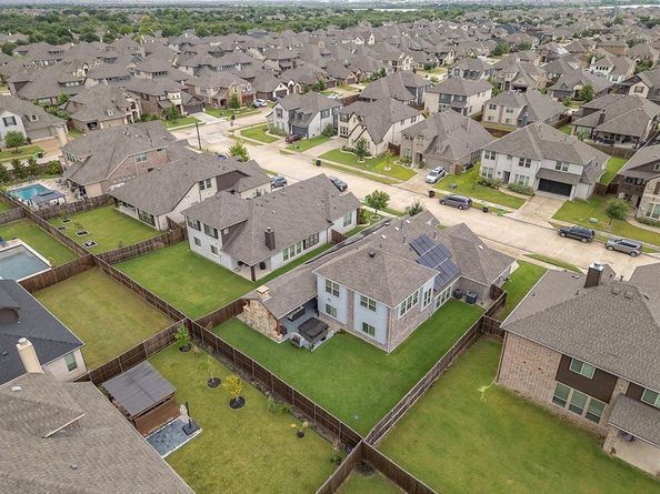 1709  George Lane , Little Elm Texas 75068