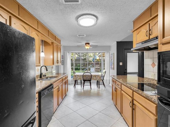1318  Paisley Drive , Arlington Texas 76015