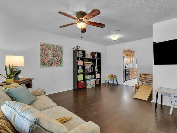 1318  Paisley Drive , Arlington Texas 76015