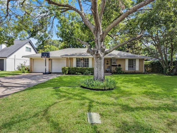 1318  Paisley Drive , Arlington Texas 76015
