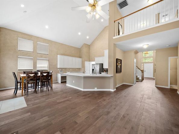 14633  Lakecrest Drive , Addison Texas 75001