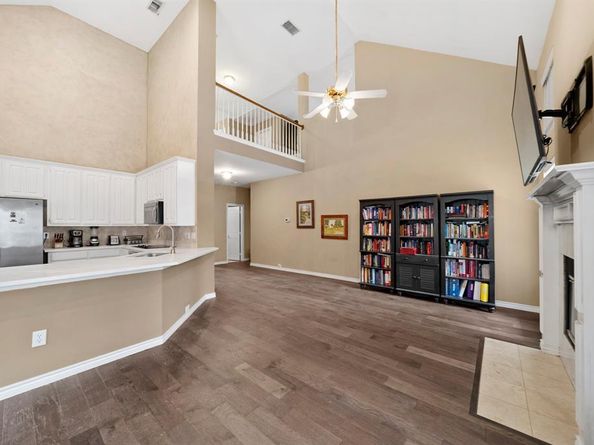 14633  Lakecrest Drive , Addison Texas 75001