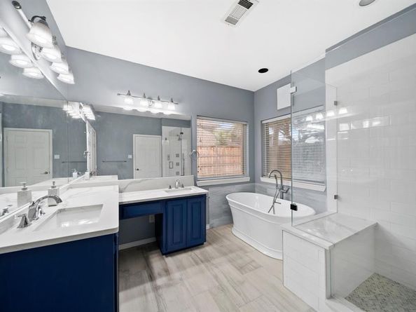 14633  Lakecrest Drive , Addison Texas 75001