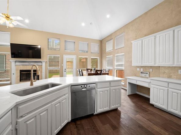 14633  Lakecrest Drive , Addison Texas 75001