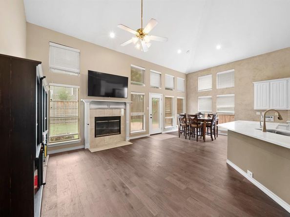 14633  Lakecrest Drive , Addison Texas 75001