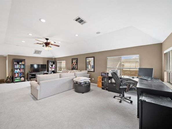 14633  Lakecrest Drive , Addison Texas 75001