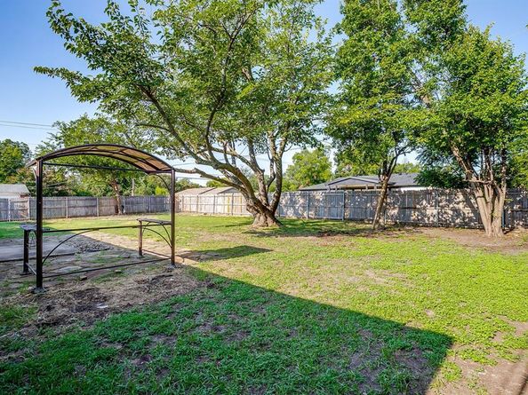 1132  John Reagan Street , Benbrook Texas 76126