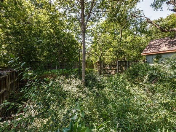 6914  San Mateo Boulevard , Dallas Texas 75223