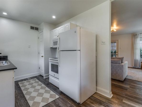 6914  San Mateo Boulevard , Dallas Texas 75223