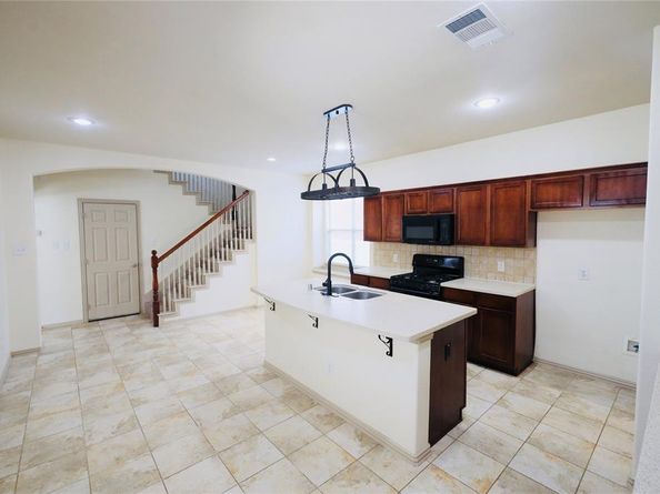 1821  Forsythe Drive , Savannah Texas 76227