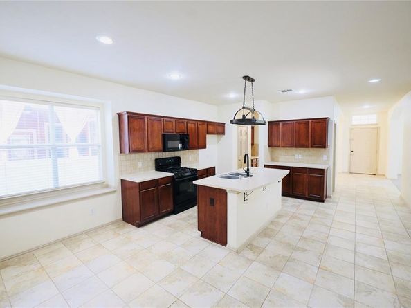1821  Forsythe Drive , Savannah Texas 76227