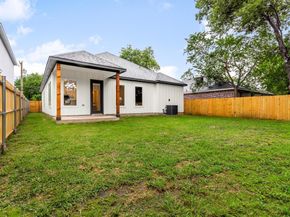 1905  Dillard Street , Fort Worth Texas 76105