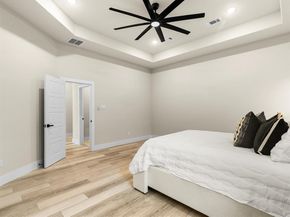 1905  Dillard Street , Fort Worth Texas 76105