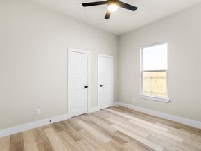 1905  Dillard Street , Fort Worth Texas 76105